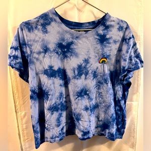 Wild Fable, women’s good used condition crop top blue tie dye rainbow patch sz L